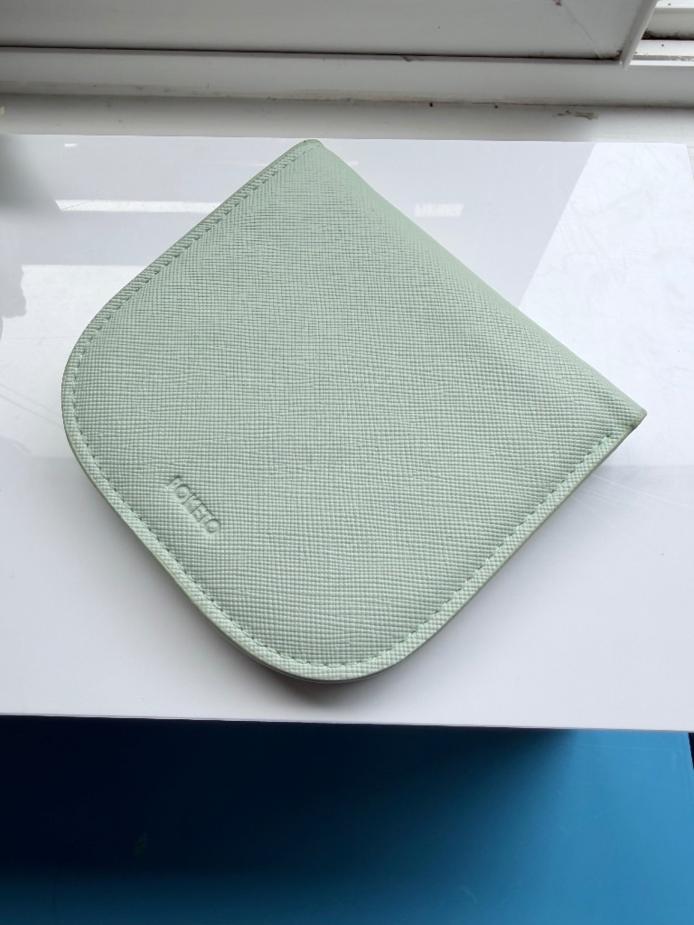 Poketo Vegan Saffiano Leather Dome Wallet In Mint - Picture 9 of 10
